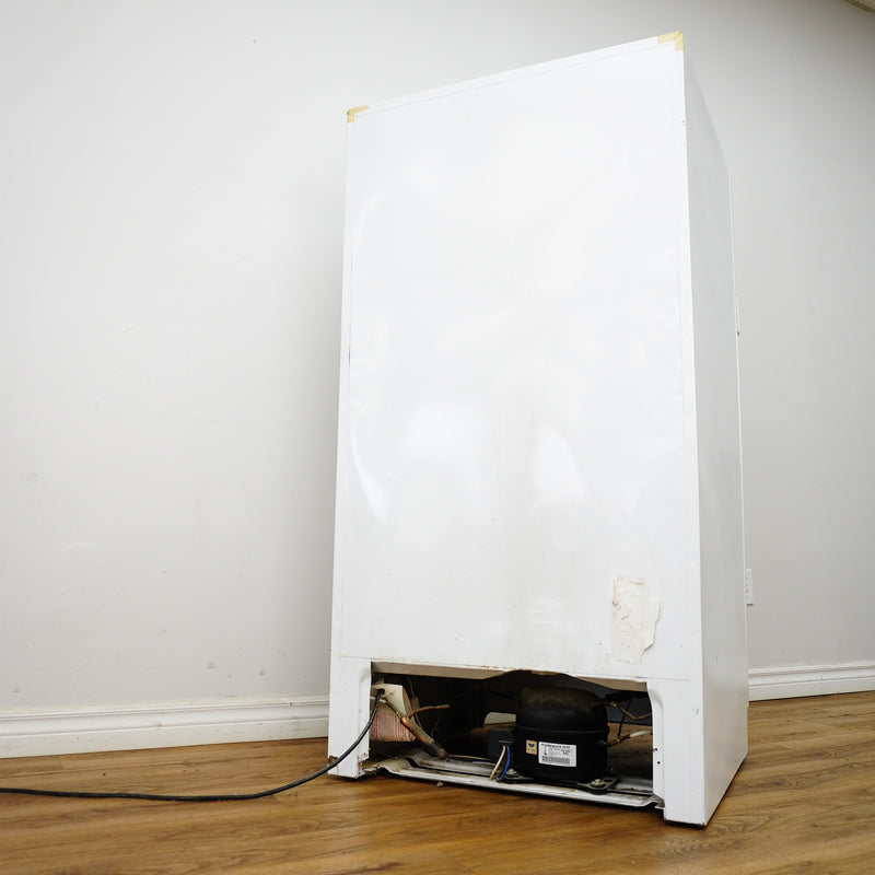Gibson 12 cu. ft. Heavy‑Duty Upright Freezer – White – GFU12M2GW0