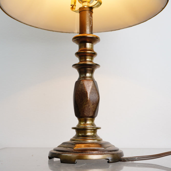 20-Inch Traditional Table Lamp – Brass Base with Beige Fabric Shade