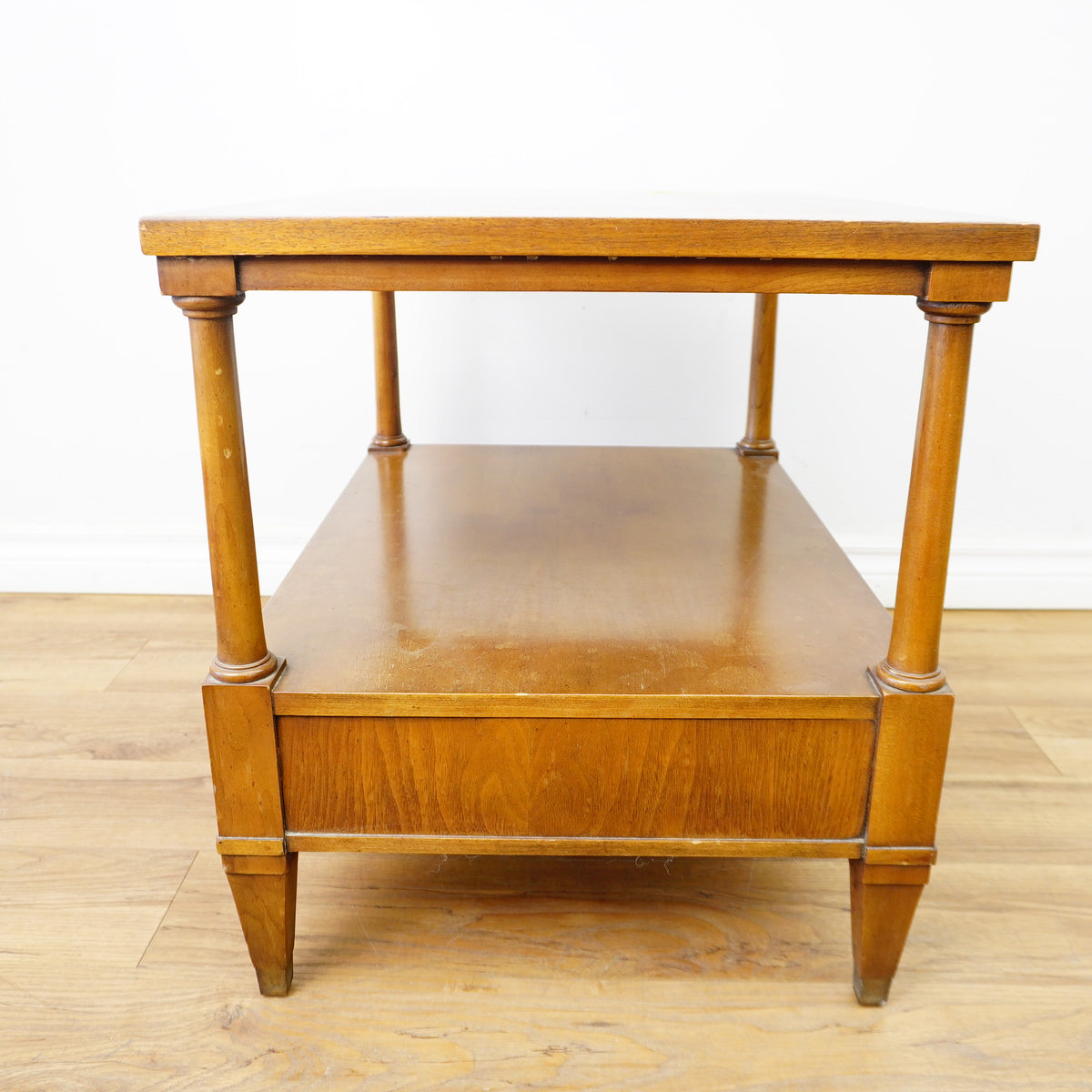 21×26×19‑Inch Classic Wooden Side Table – Drawer and Lower Shelf