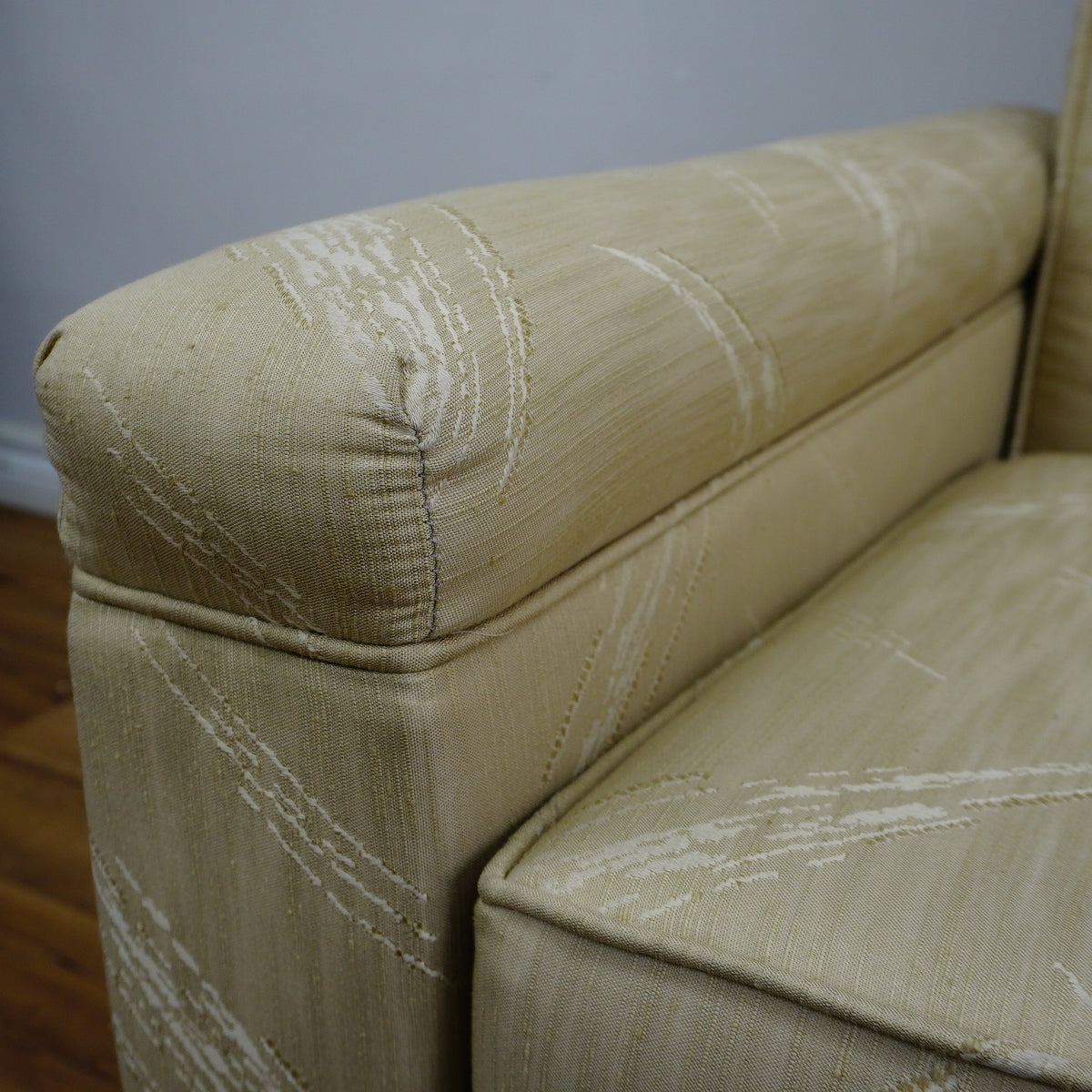 36×35×30–Inch Armchair – Low Profile, Beige Textured Fabric