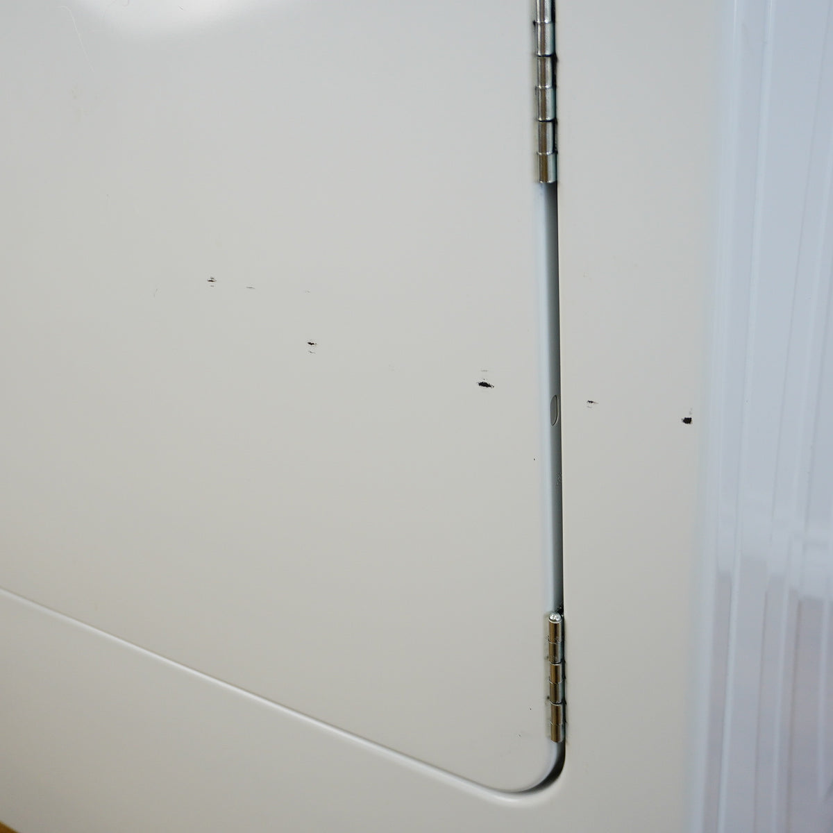 29×28×43–Inch Maytag Electric Dryer – 7.0 cu. ft. Capacity – Wrinkle Control