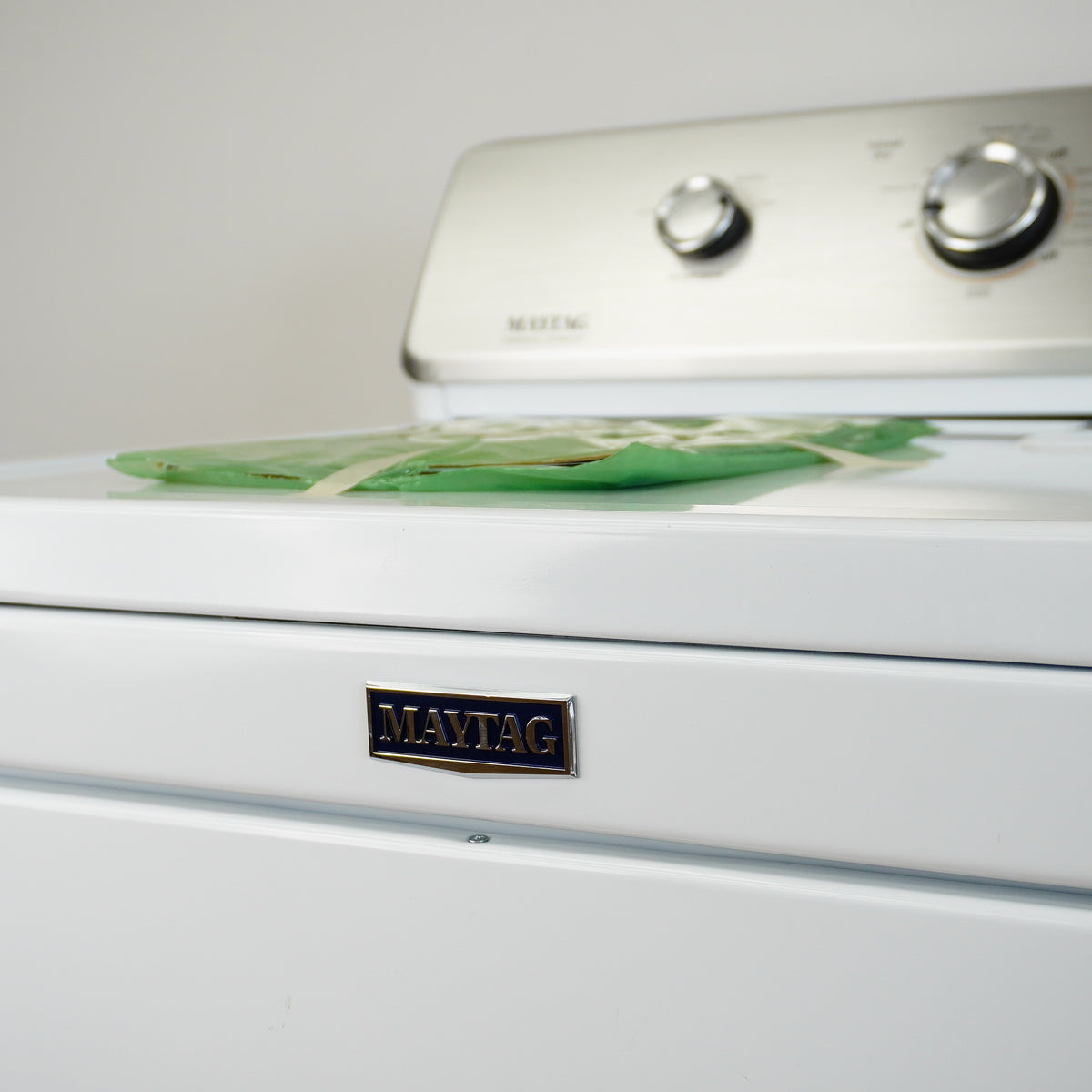 29×28×43–Inch Maytag Electric Dryer – 7.0 cu. ft. Capacity – Wrinkle Control
