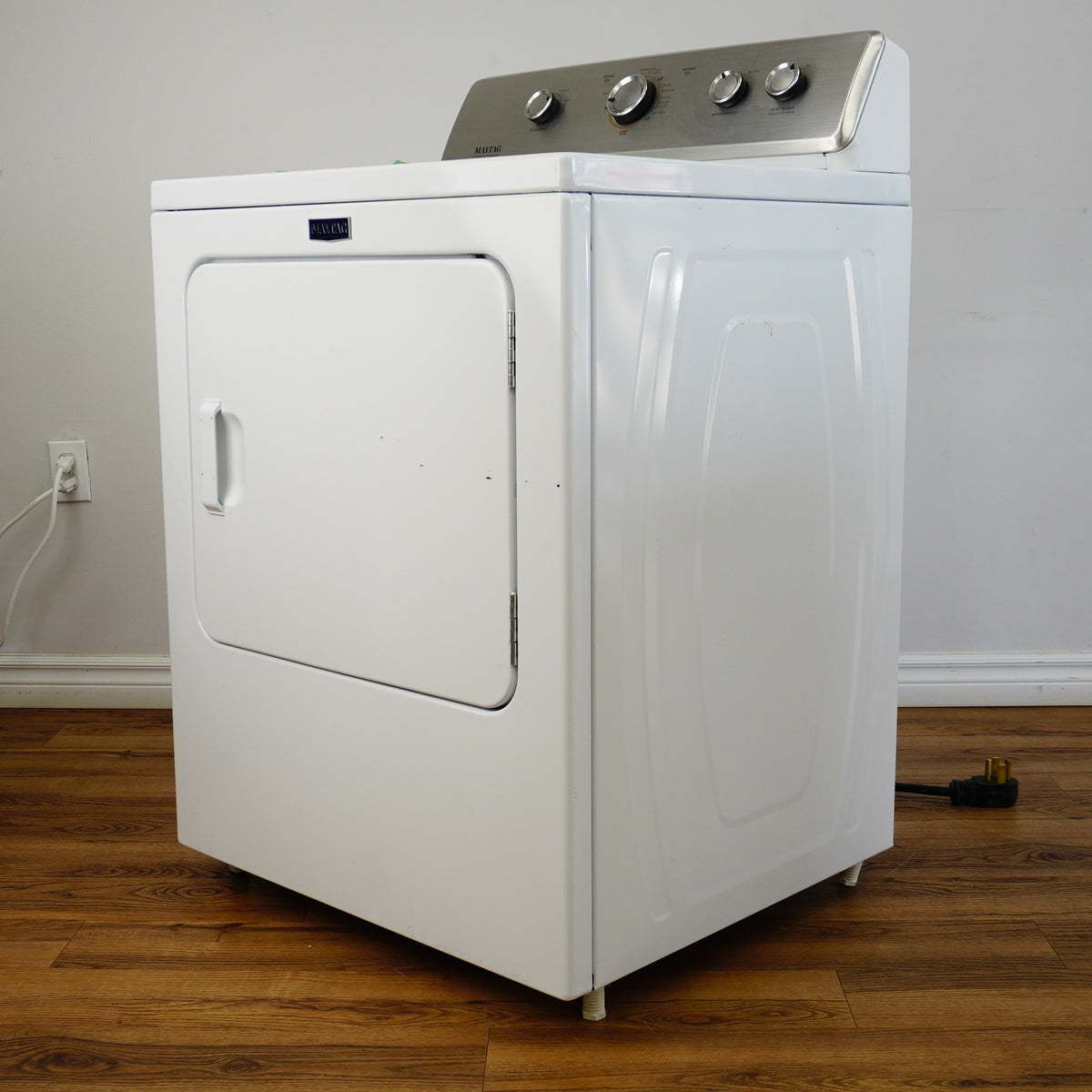 29×28×43–Inch Maytag Electric Dryer – 7.0 cu. ft. Capacity – Wrinkle Control