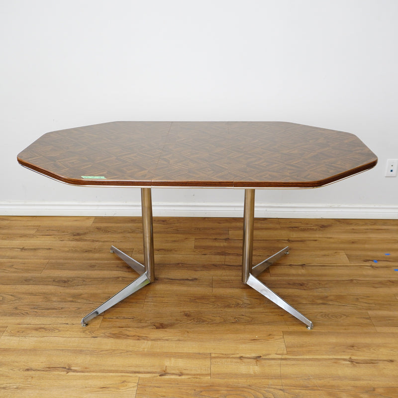 48–60×36×29–Inch Retro Dining Set – Extendable Table & 4 Swivel Chairs – Wood & Leather & Chrome