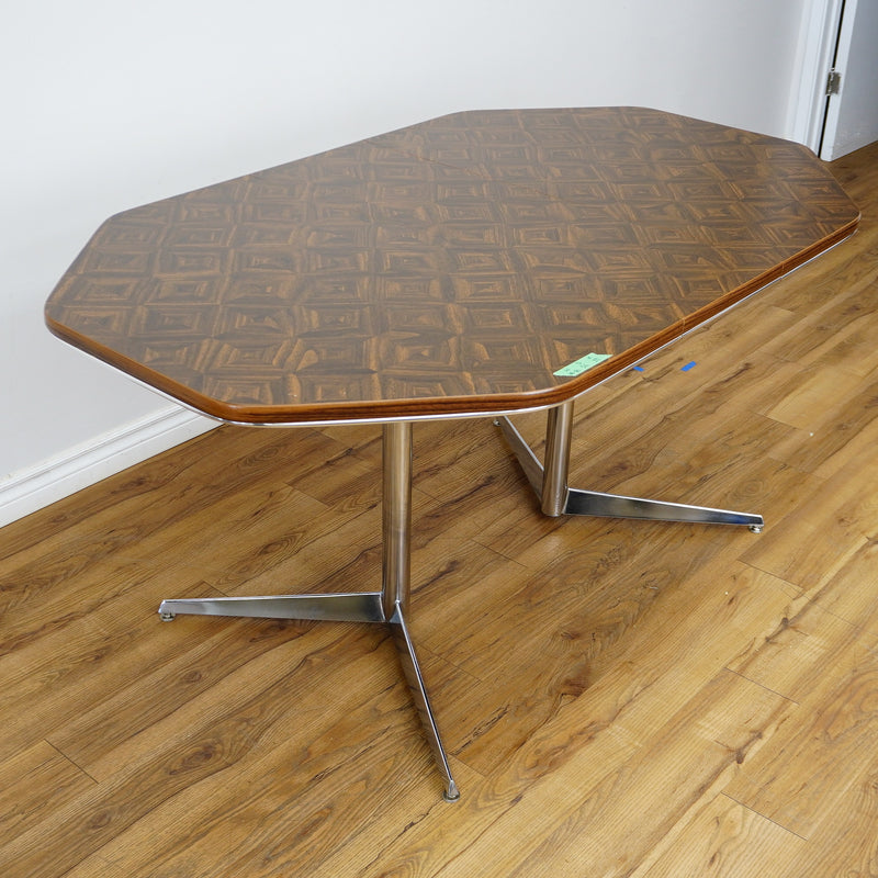 48–60×36×29–Inch Retro Dining Set – Extendable Table & 4 Swivel Chairs – Wood & Leather & Chrome