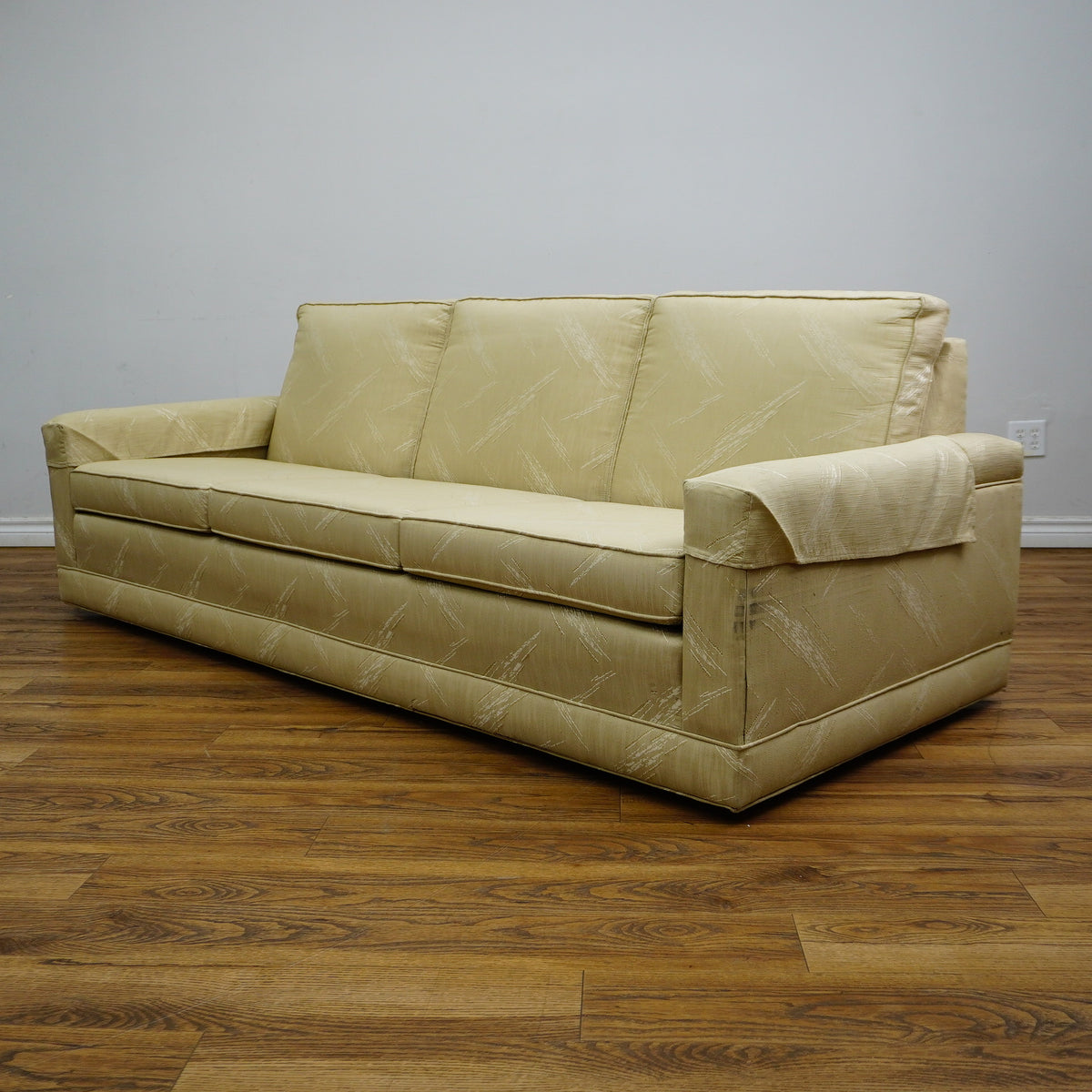 84×35×31–Inch Sofa – Low Profile, Beige Textured Fabric
