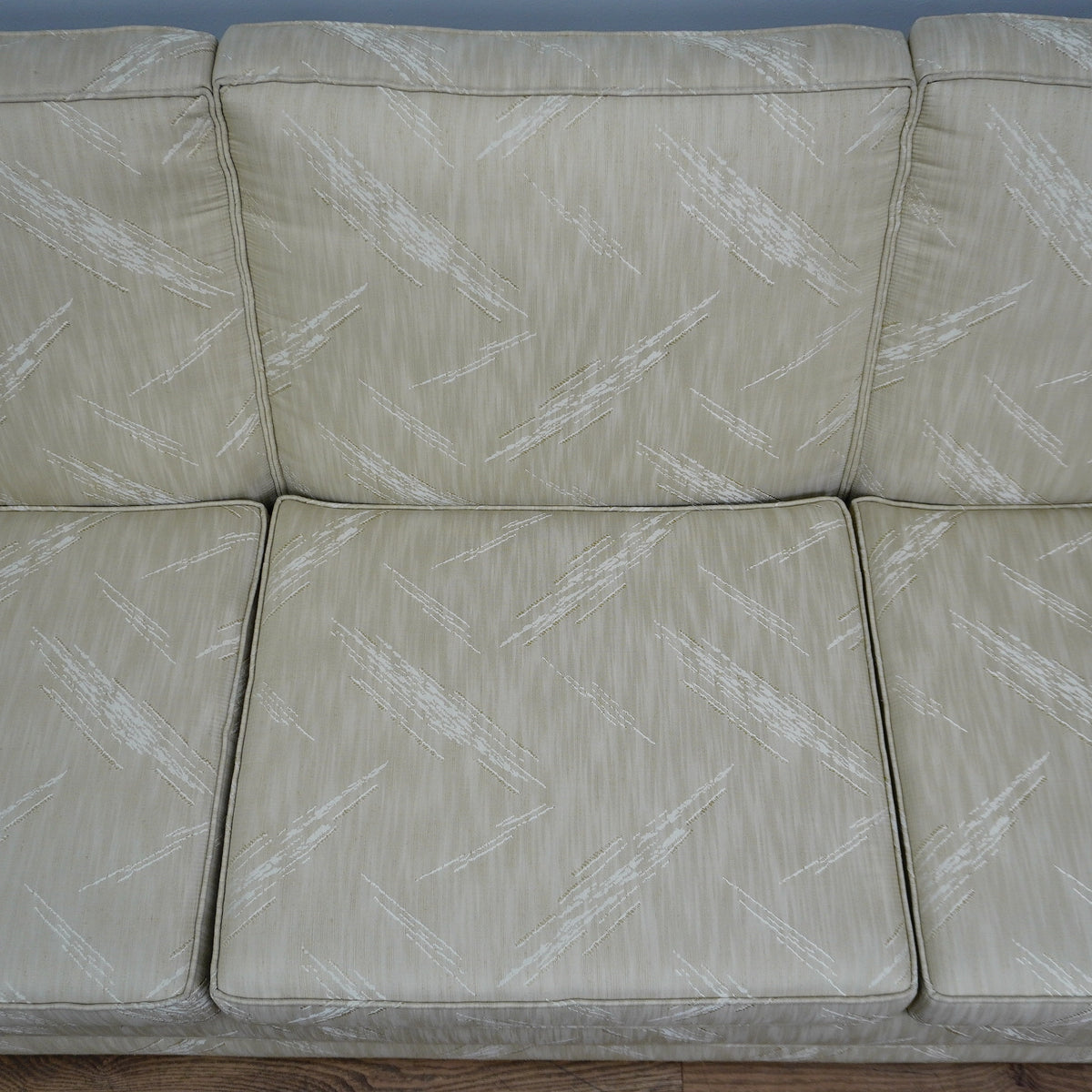 84×35×31–Inch Sofa – Low Profile, Beige Textured Fabric