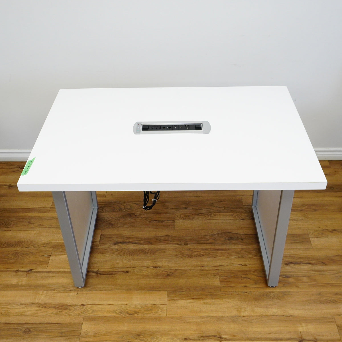 48×32×32‑Inch Office Desk – White Top, Metal Frame, Motorized Power Bar
