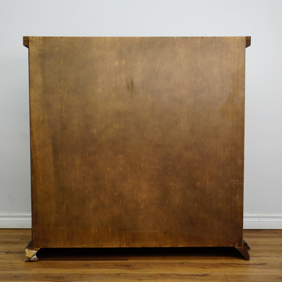 44×19×44–Inch Dresser in Dark Wood – 4 Drawers, Ring Handles