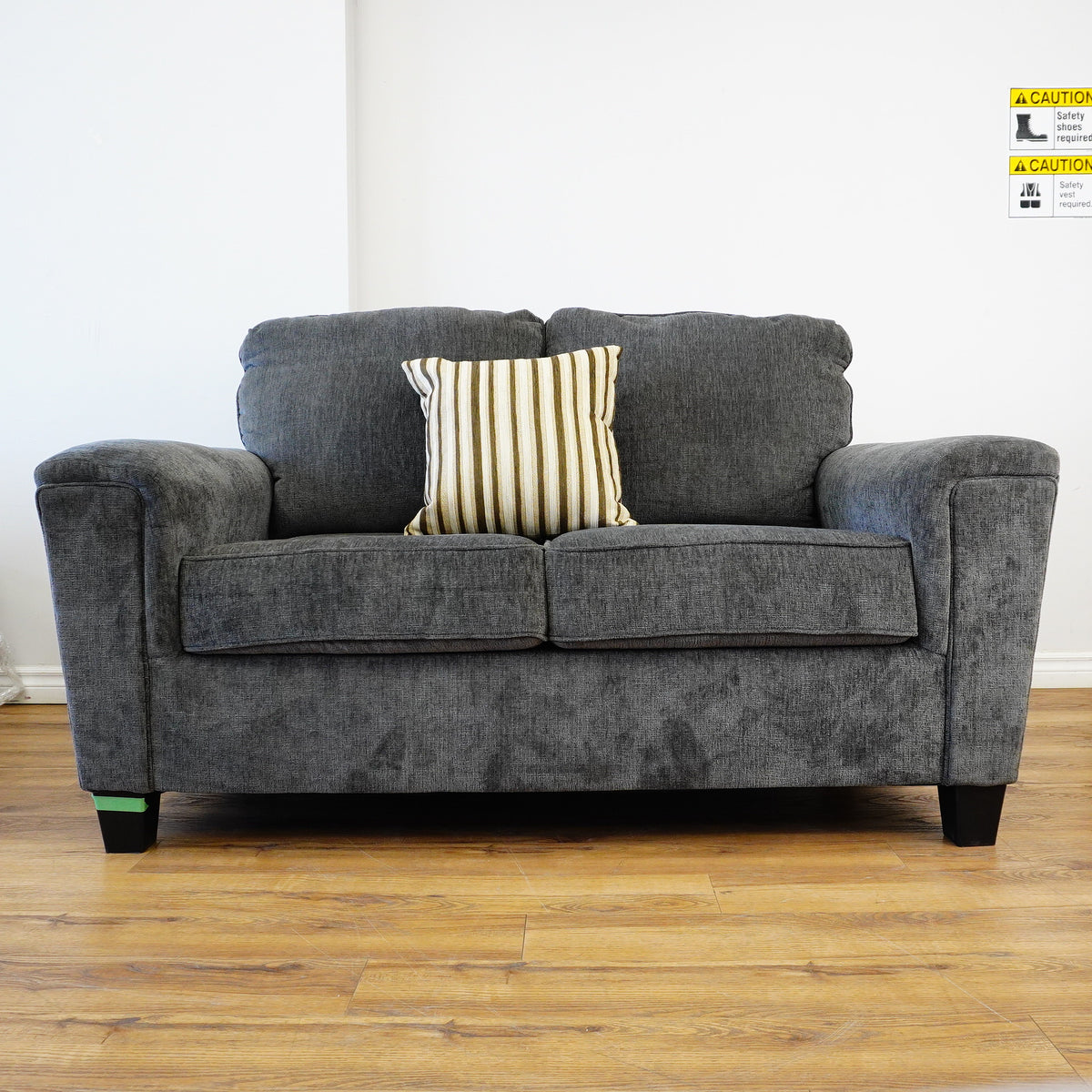 64×38×38–Inch Shadow Loveseat – Textured Upholstery, 1 Striped Pillow