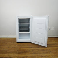 21x19x34–Inch Avanti 2.8 cu.ft. Compact Vertical Freezer in White, VF306