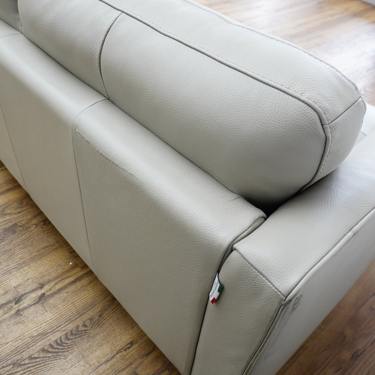 91×37×31–Inch 3-Seat Soft Grey Sofa – Italian Leather | Tapered Legs
