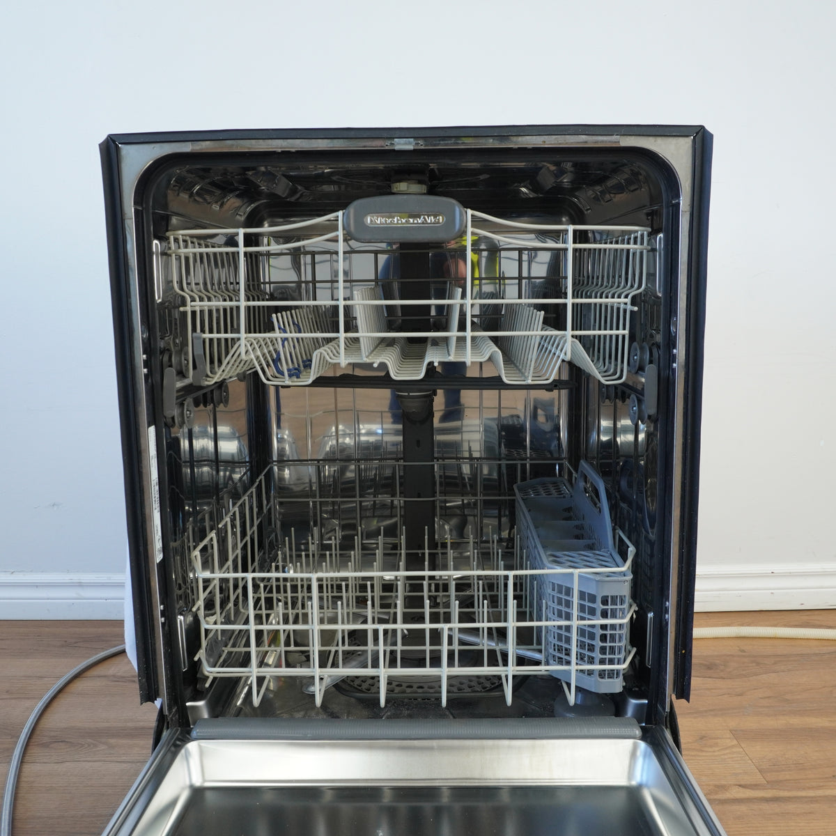 24-inch Top Control Dishwasher in Stainless Steel