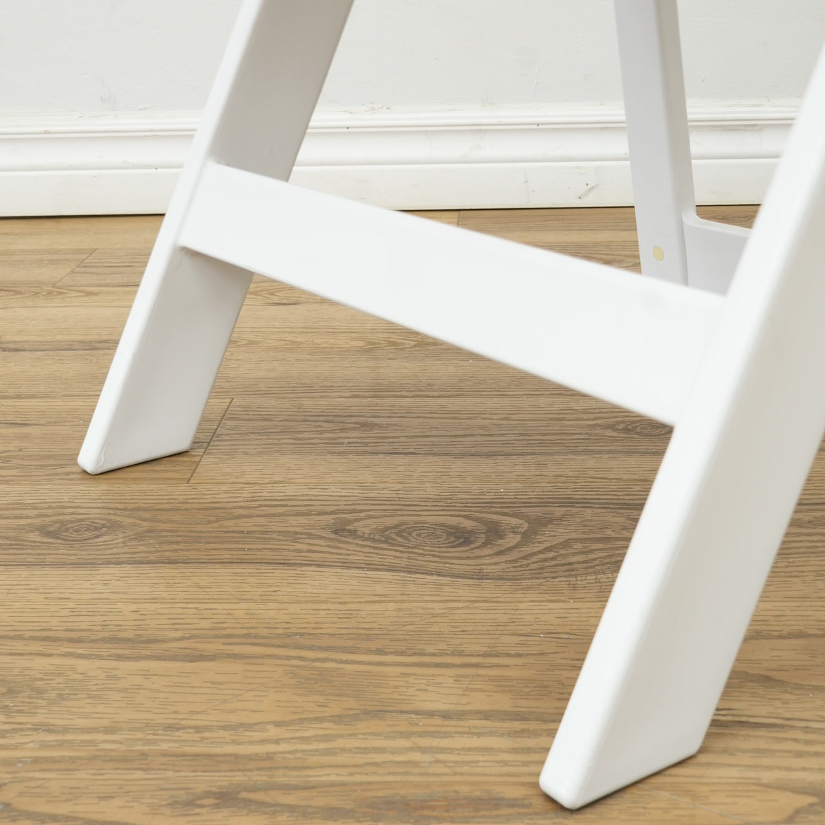 White Gladiator Patio Chair with Faux Leather Upholstery