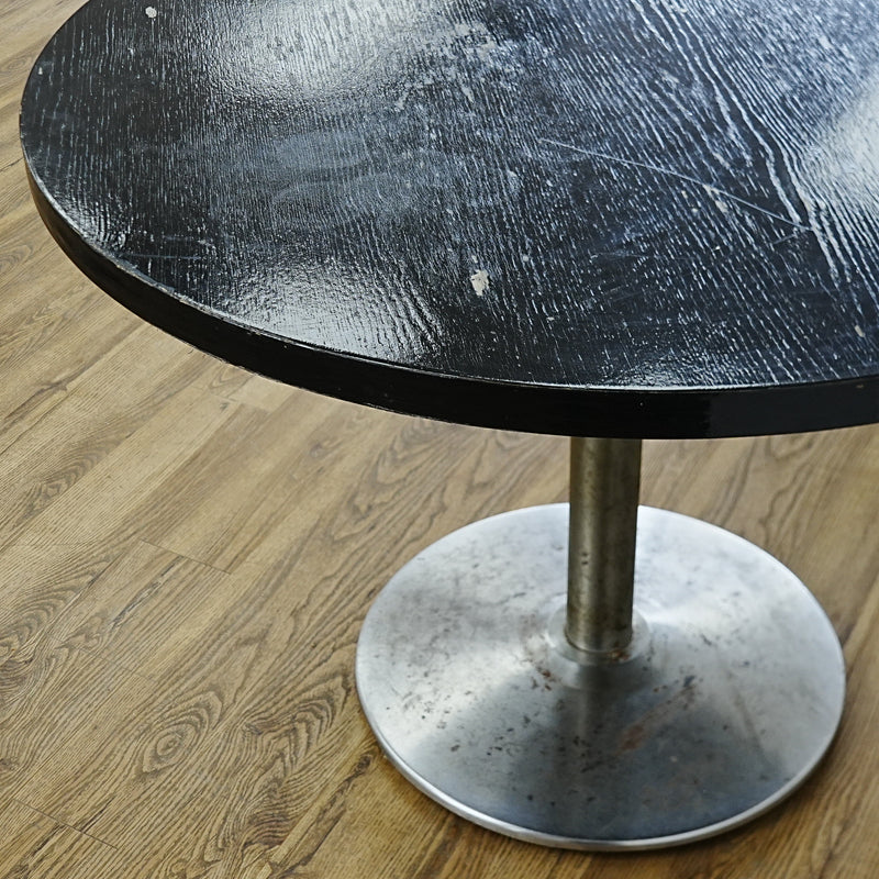 42-In Round Laminate Dining Table with Metal Base – Commercial
