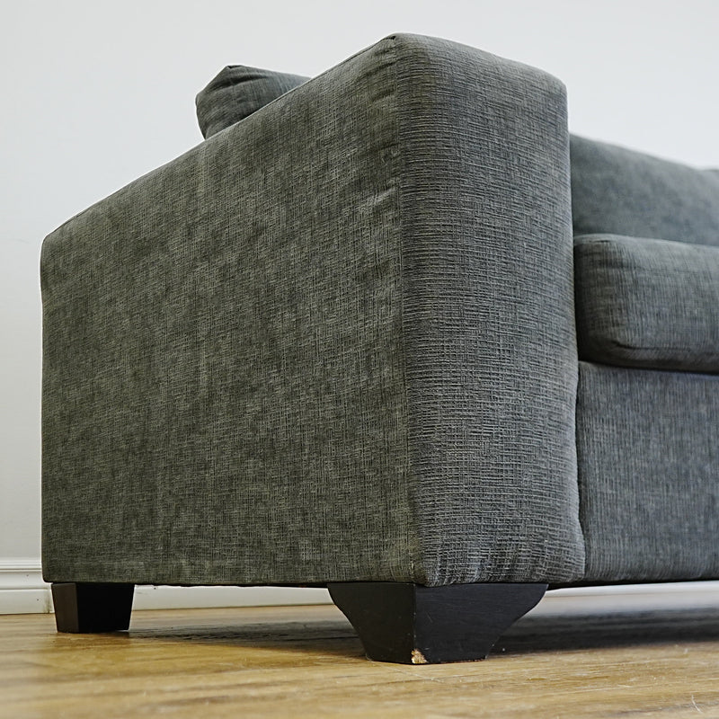 84x36x34-Inch Plush Grey Three‑Seater Fabric Sofa with Wide Armrests