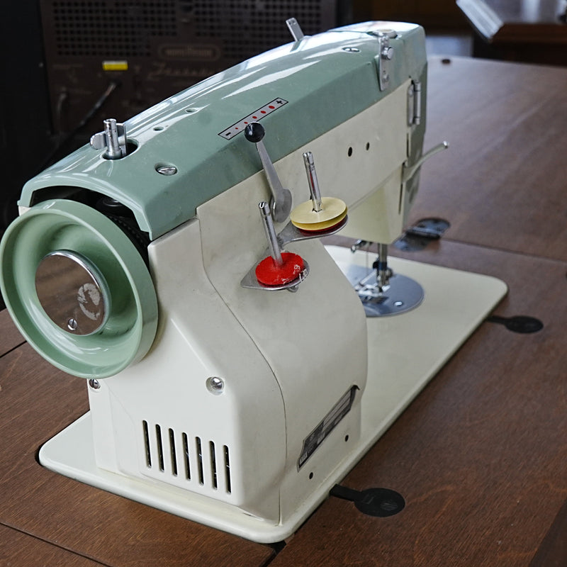 22x18x30-Inch Sewing Machine Table with Built‑In Viking Machine