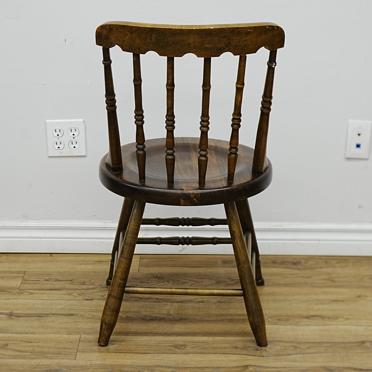 18x32-Inch Spindle-Back Chair in Cinnamon Finish Hardwood