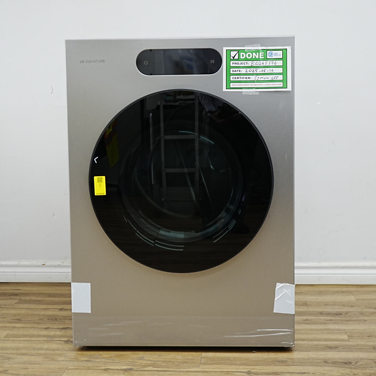 LG 29" Signature Electric Dryer — 9.0 cu ft, AI Sensor — DLEX9900S