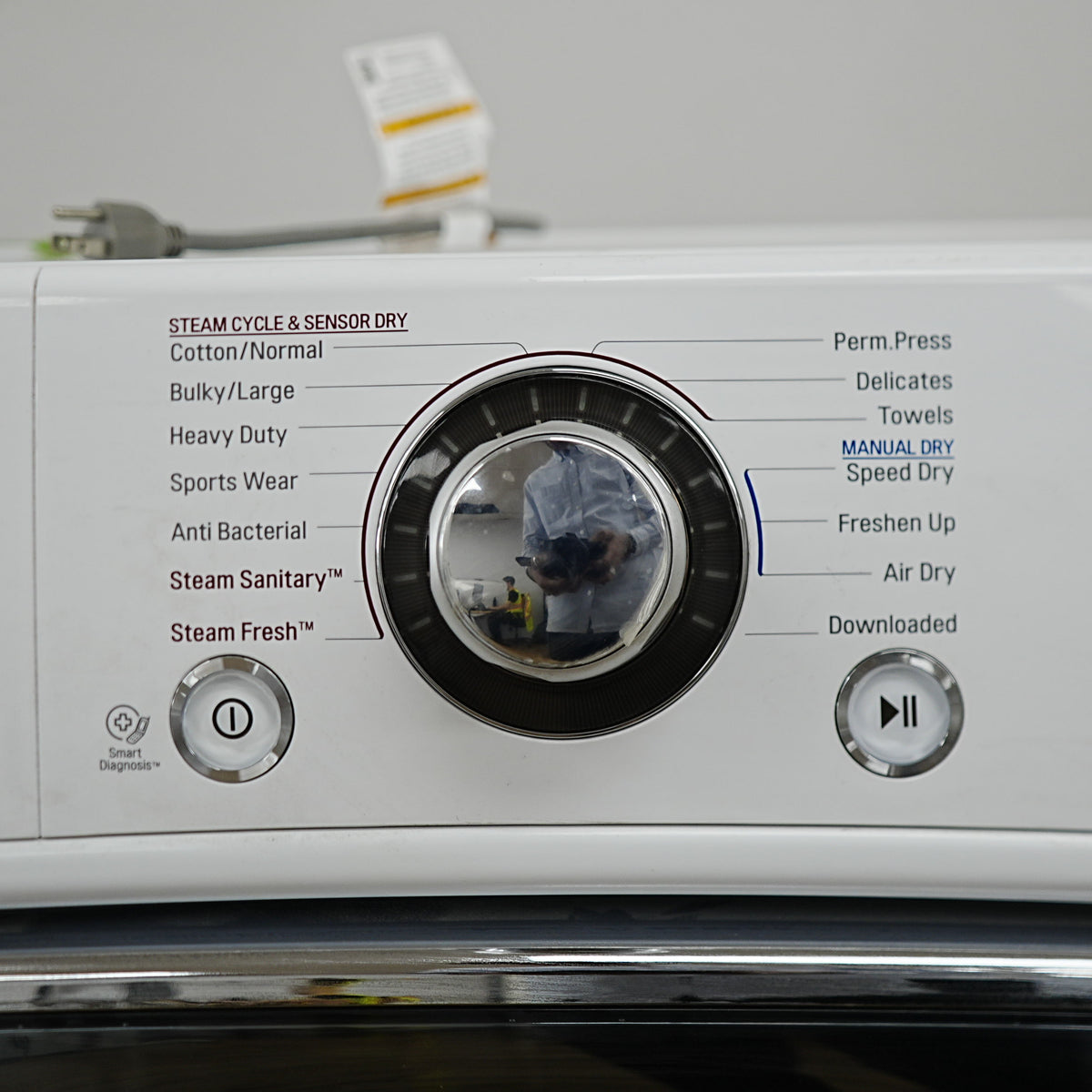 LG 27" Gas Dryer, 7.4 cu ft, TurboSteam — DLGX4371W