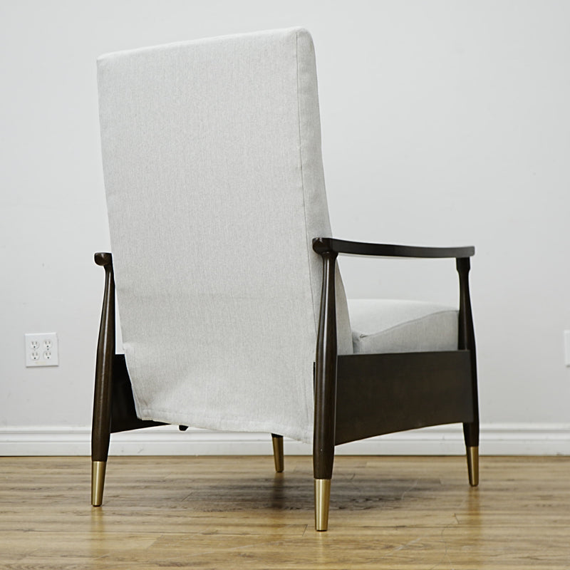 28×32×41–Inch Armchair in Grey – Manual Recliner, Brass‑Tipped Legs
