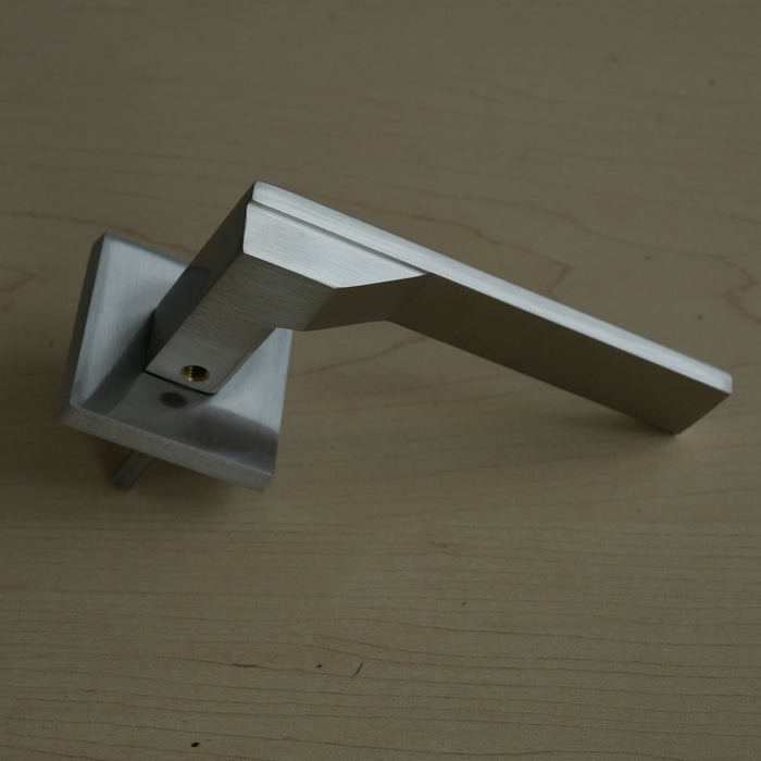 Edmonton Privacy Lever Set w/ Thumb Turn, Right H, Satin Nickel, 8025EDMESRMRH15TTC