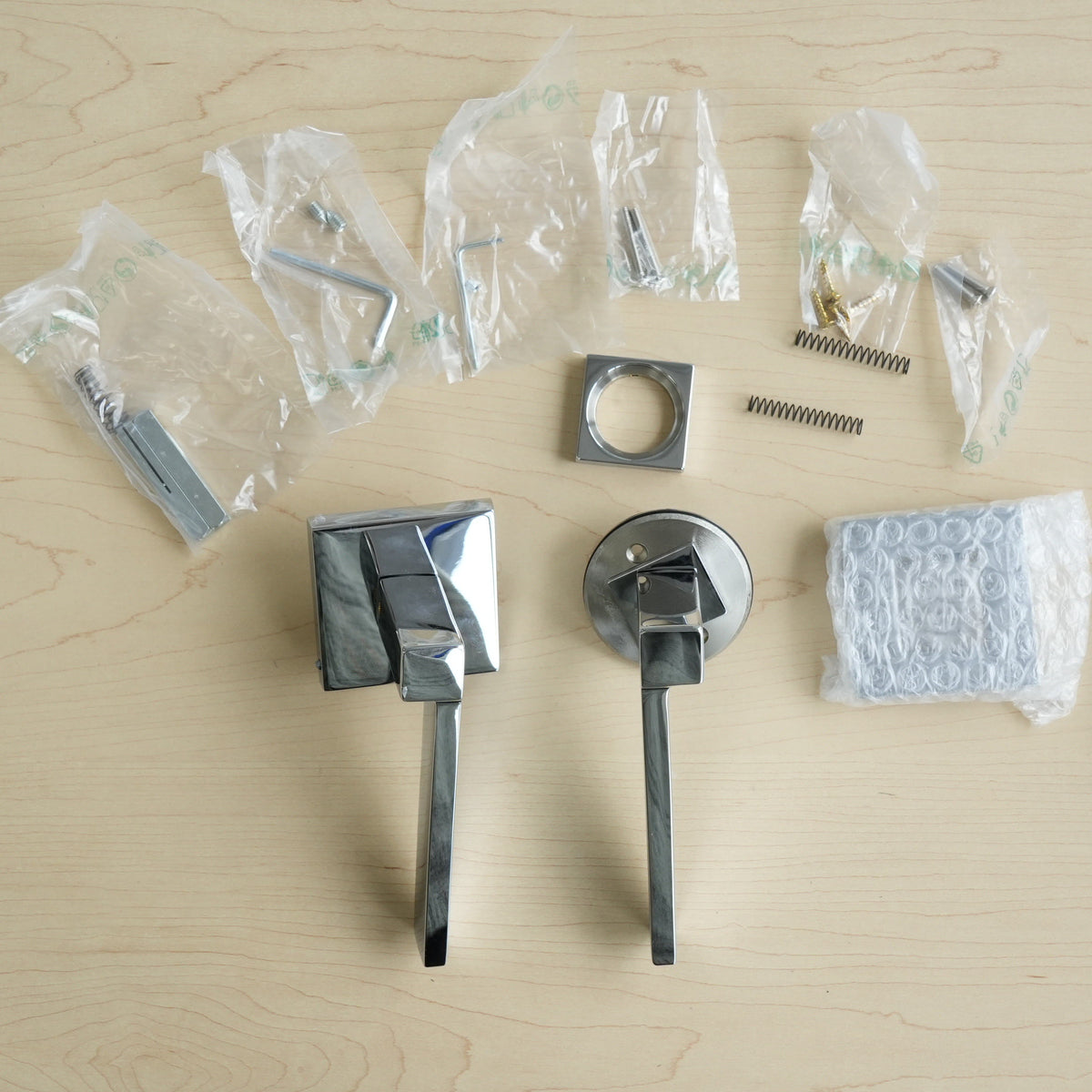Louisiana Passage Lever Set on Square Roses for Sargent, Right H, 8025LOUSRMR26SQ