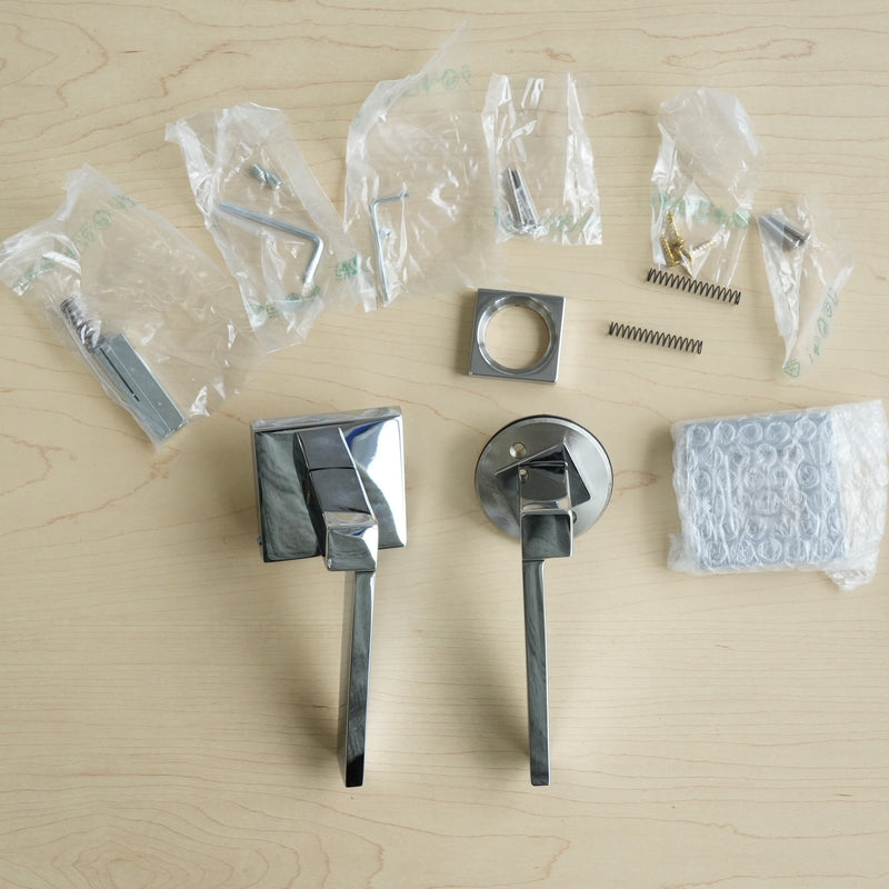 Louisiana Passage Lever Set on Square Roses for Sargent, Right H, 8025LOUSRMR26SQ