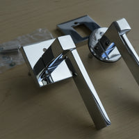Louisiana Privacy Lever Set, Right H, Polished Chrome, 2001LOUSRRH26