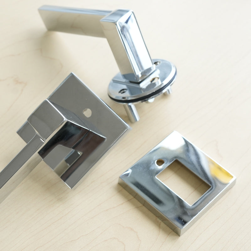 Louisiana Privacy Lever Set, Right H, Polished Chrome, 2001LOUSRRH26