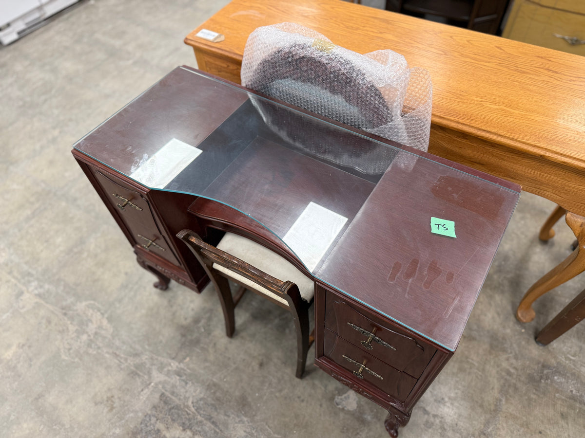 Vintage Makeup Vanity