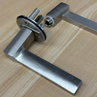 Passage Lever Set, Right Handing in Satin Nickel, 1001LOUMRSRH15