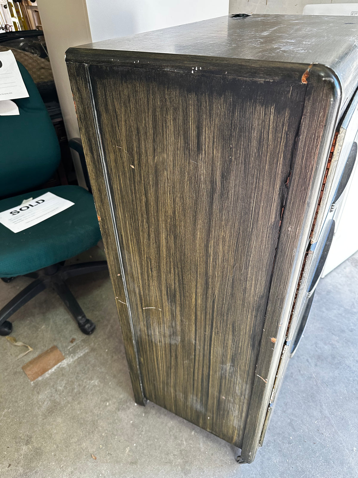 Art Deco Style: Waterfall Dresser