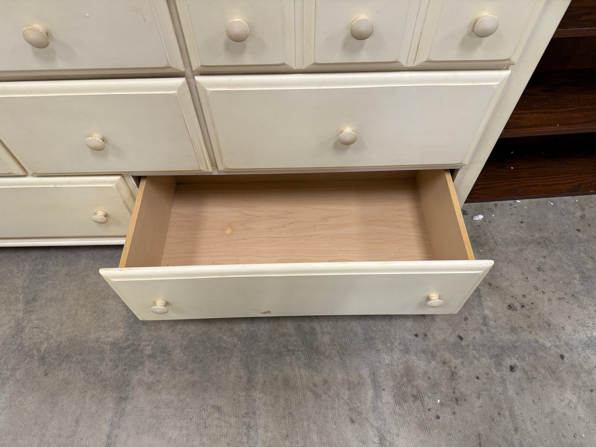 Cream-Coloured 9-Drawer Dresser with Mirror