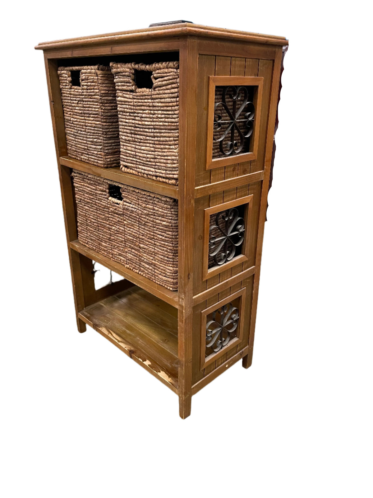 Shelf Unit with Storage Baskets