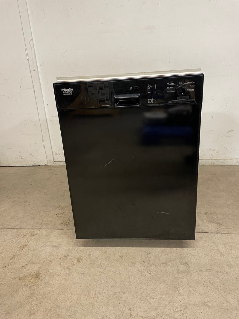 Black Miele Dishwasher Model#: G 842 U Plus