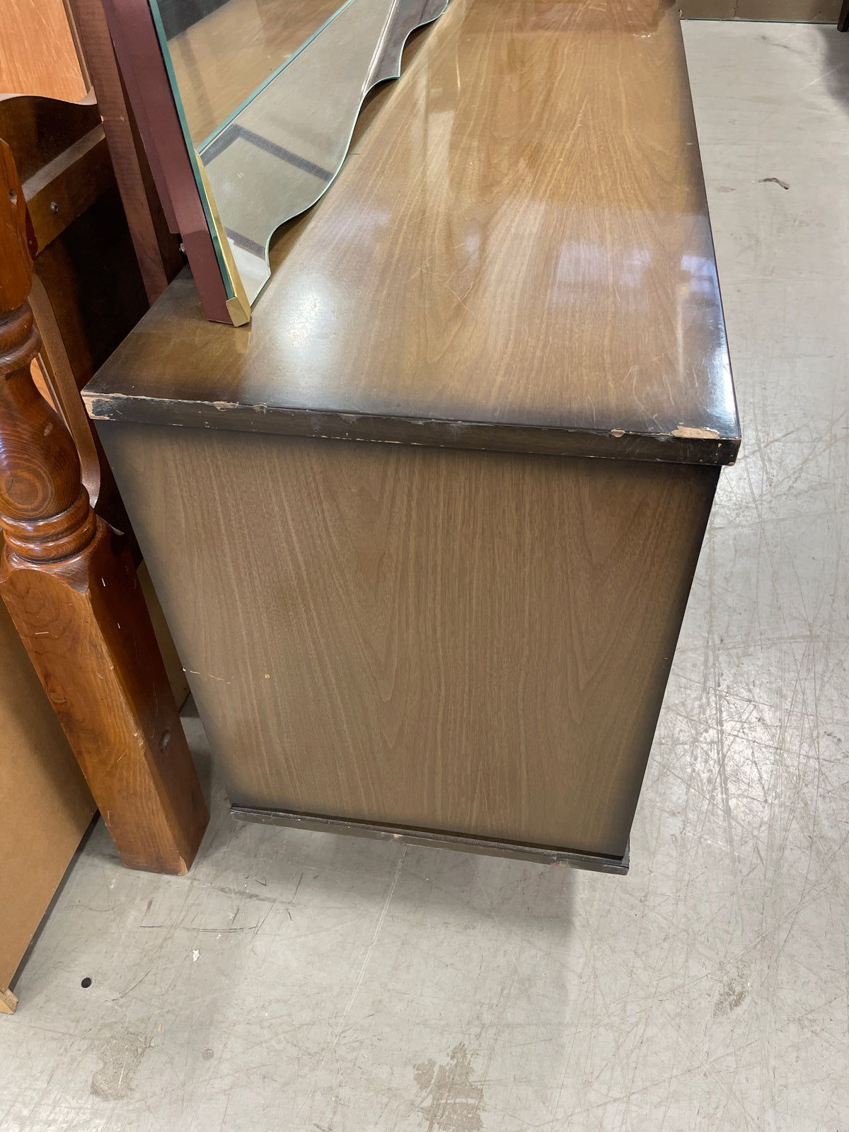 Vintage Mid-Century Modern Dresser with 9 Drawers