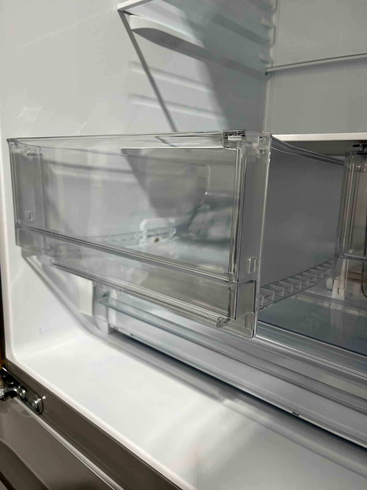 LG 33 in Stainless Steel Standard-Depth French Door Refrigerator w/ Ice Maker