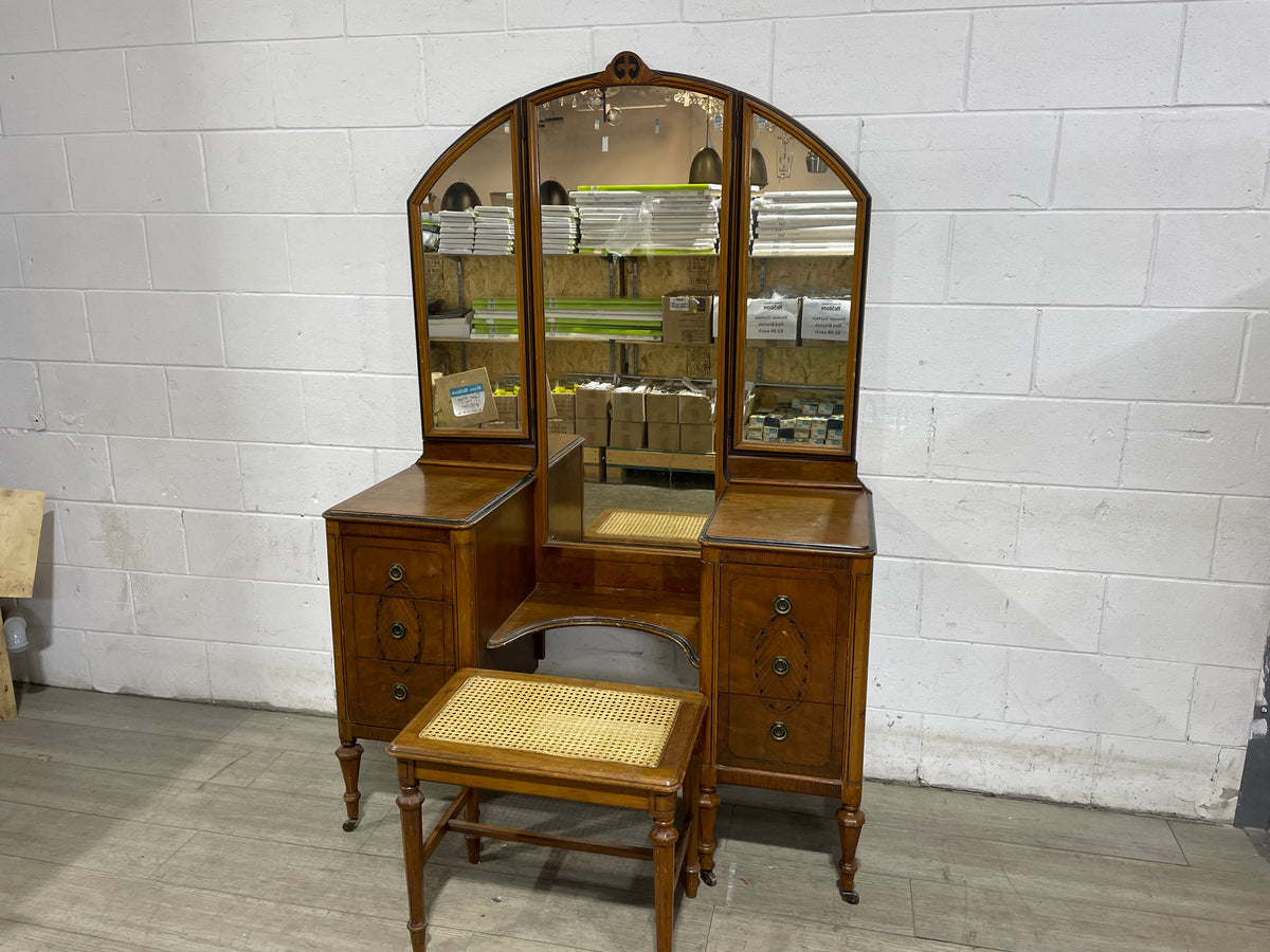 Two-pieces Bedroom Vanity Dresser - Vintage