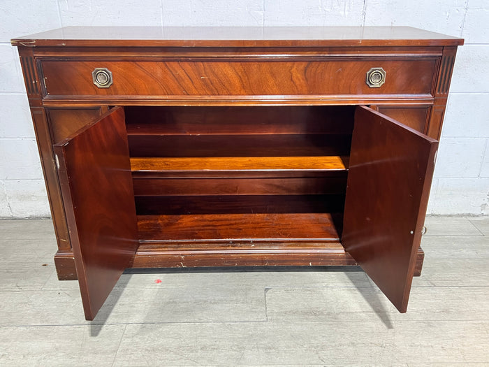 Grand Manor Sideboard