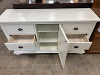 White Wooden 6-Drawer Dresser