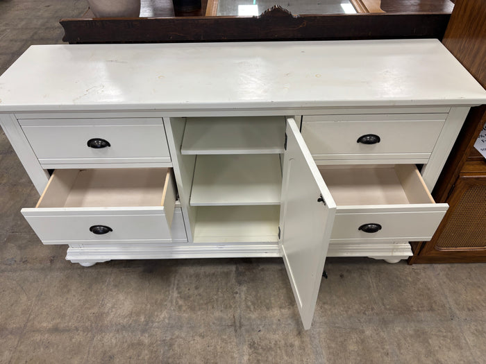 White Wooden 6-Drawer Dresser