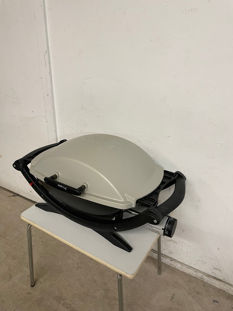 Weber Q200 Grill