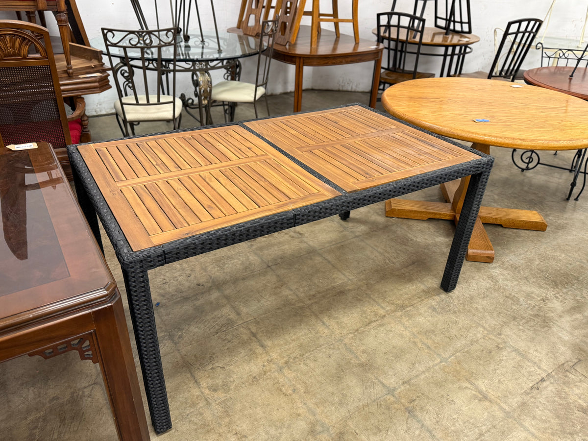 Black and Honey Brown Wicker Patio Table
