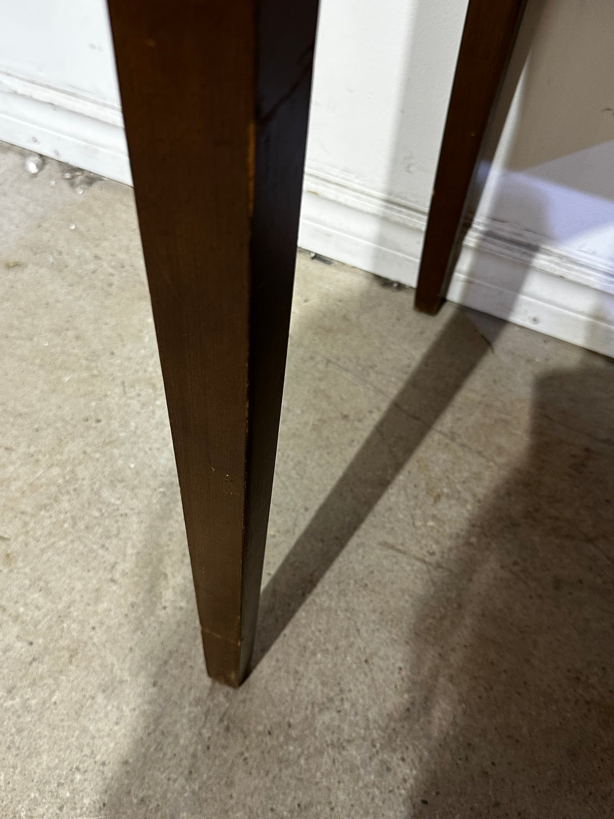 Vintage 1970's Singer Sewing Machine With Stool