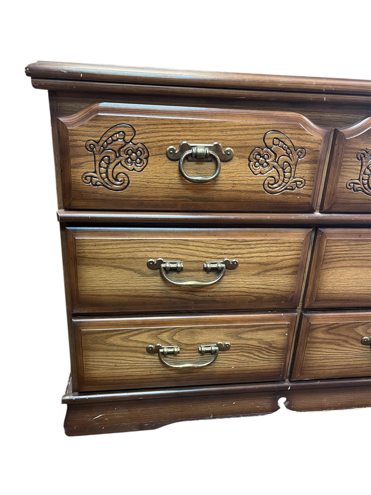 Solid Wood 9 Drawer Dresser with Carvings