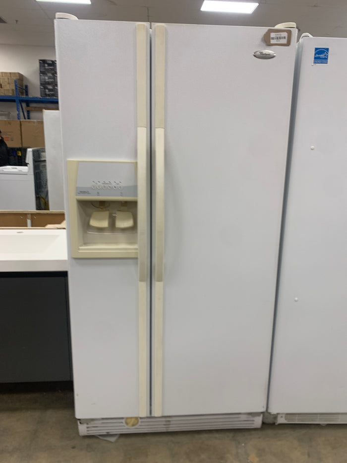 Whirlpool White Fridge With Ice Dispenser
