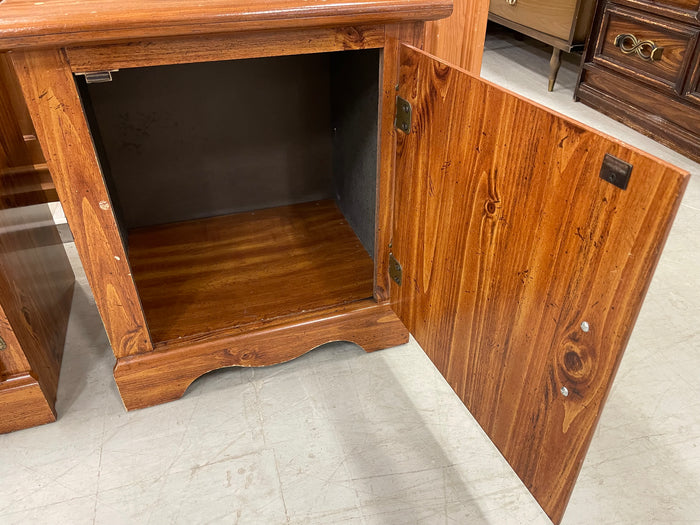 Yellow Rose Endtable Cabinet