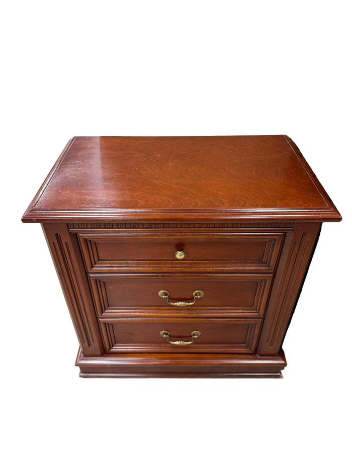 Traditional 3-Drawer Brown Nightstand