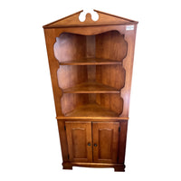 Maple Corner Shelf